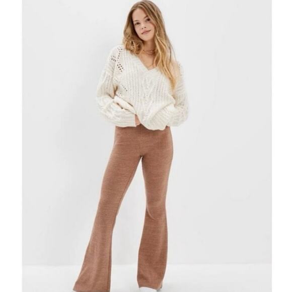 American Eagle Super High-Waisted Sweater Flare Pants Tan Knit Size Medium - Picture 1 of 8